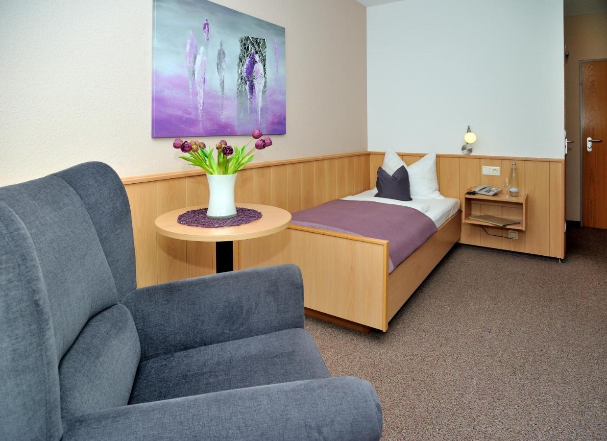 Kurhotel Gruettner Mit Eigenem Sole Thermal Schwimmbad 32 Grad Und Saunalandschaft 巴德韦斯特科特 外观 照片
